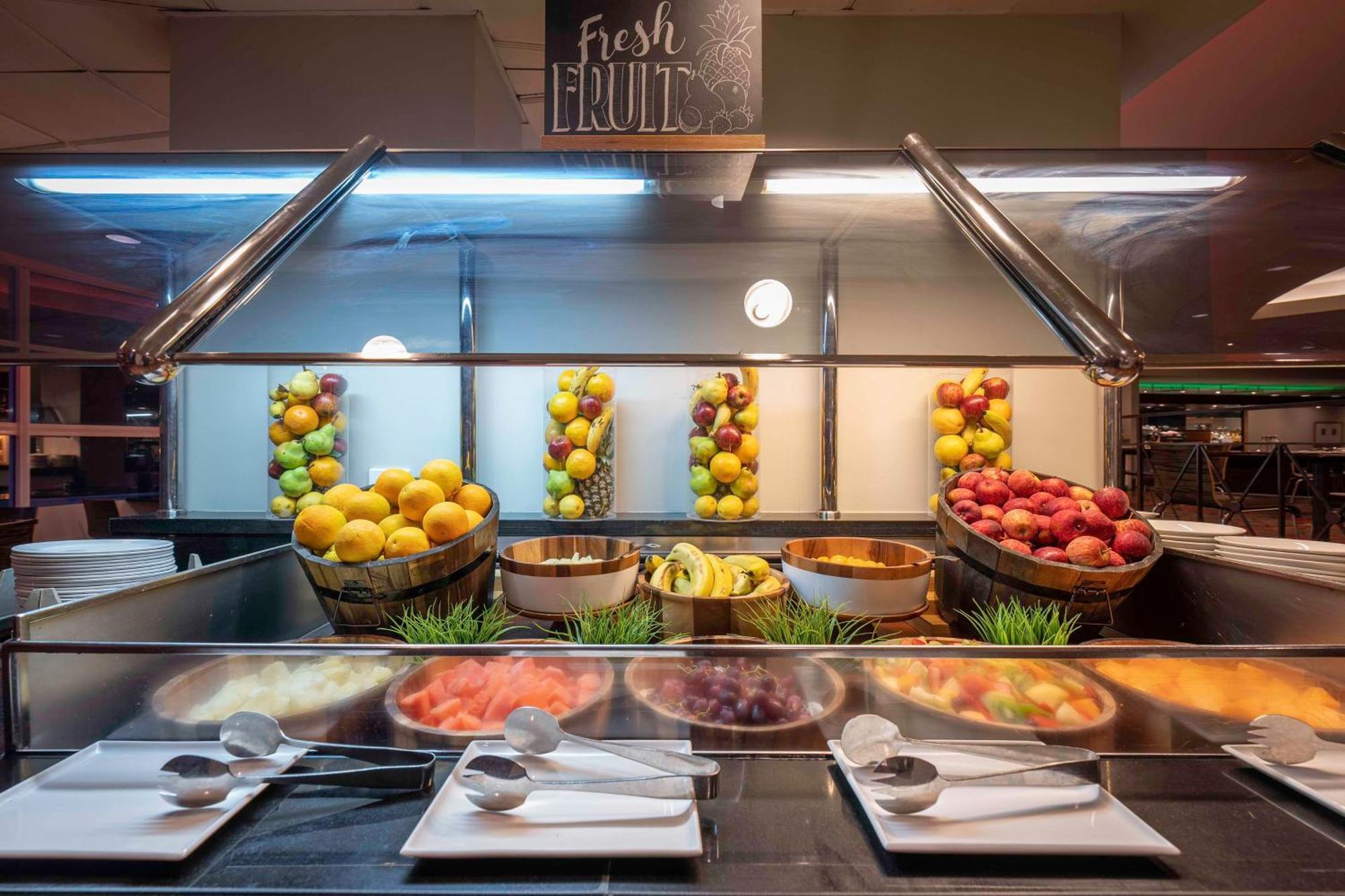 מלון Doubletree By Hilton קאירנס מראה חיצוני תמונה