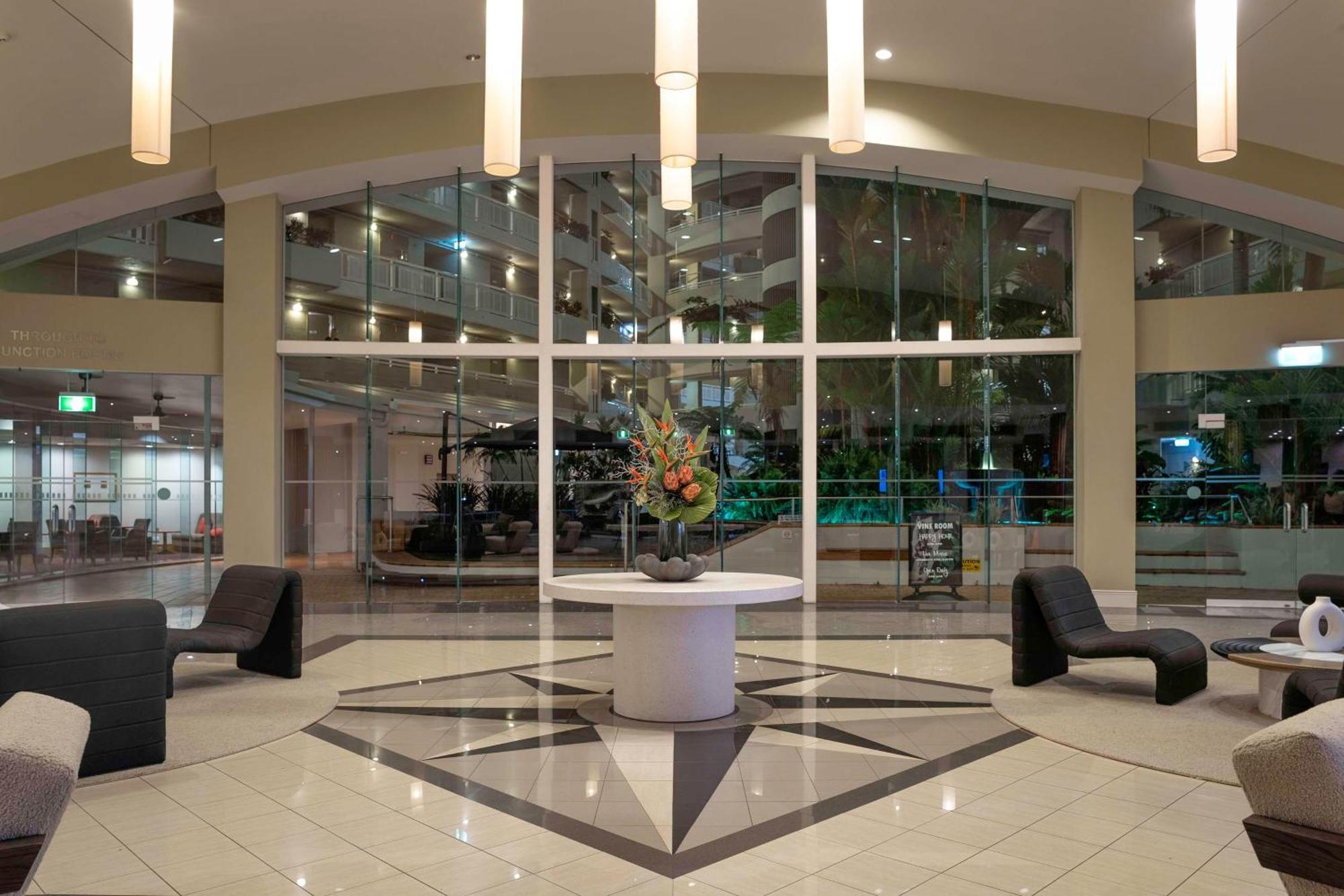 מלון Doubletree By Hilton קאירנס מראה חיצוני תמונה