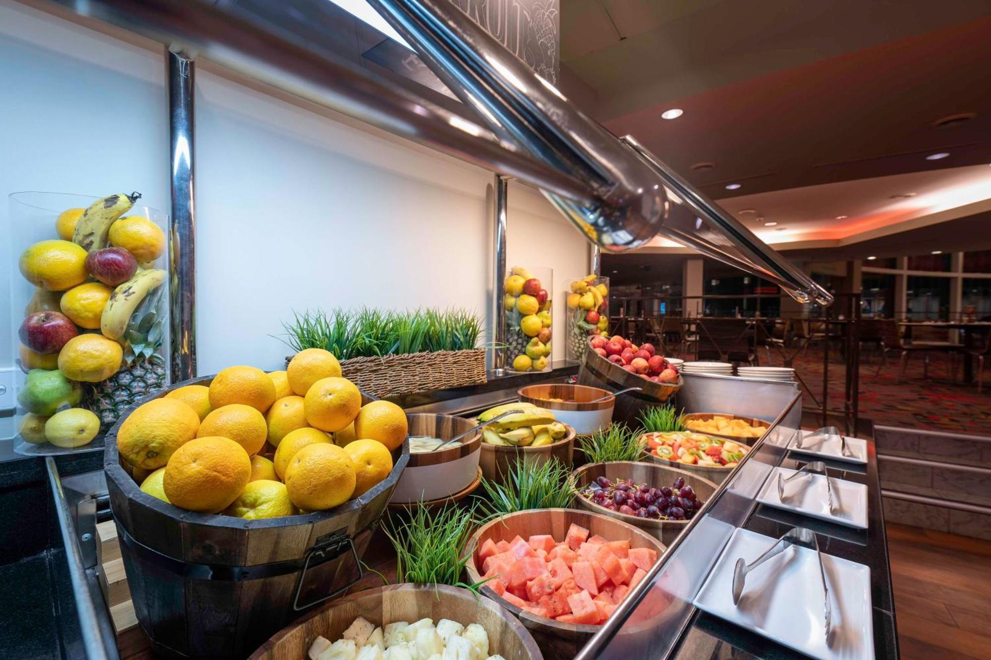 מלון Doubletree By Hilton קאירנס מראה חיצוני תמונה