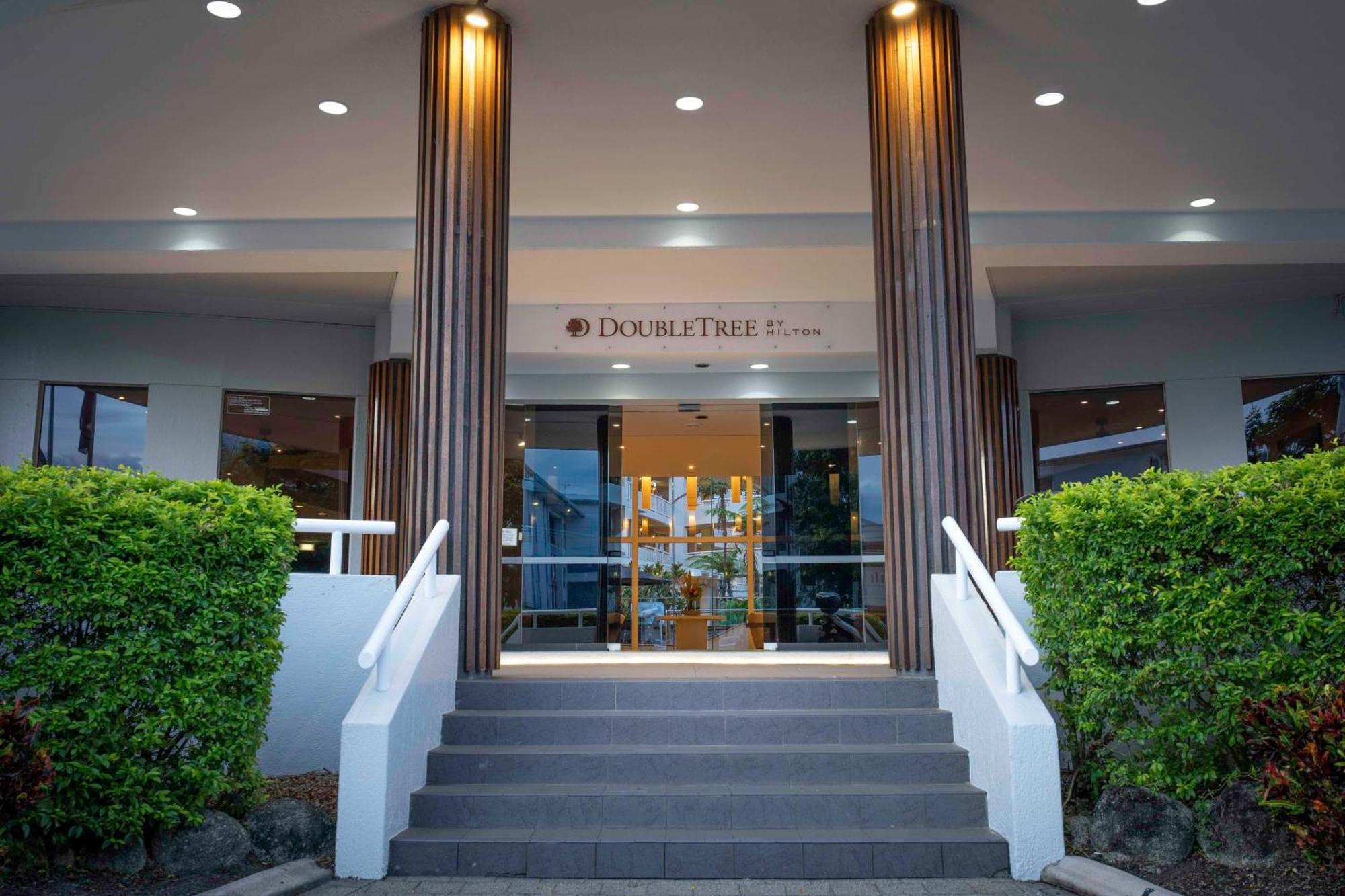 מלון Doubletree By Hilton קאירנס מראה חיצוני תמונה